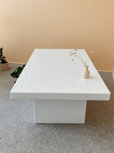 Romeo Grand Display Table